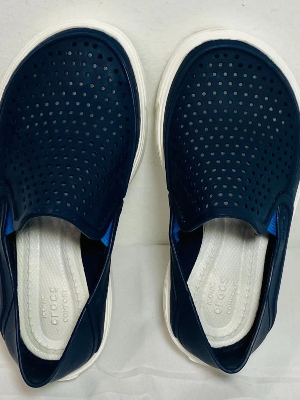 Kids Sz 6 Crocs CitiLane Roka Slip-On Sneakers/Water Shoes Navy/White VGUC
